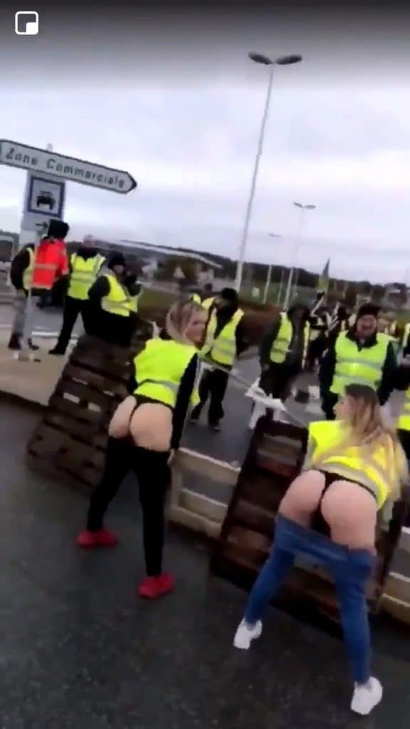 bonne-fess-e-pour-ma-coquine-balance-ta-nude