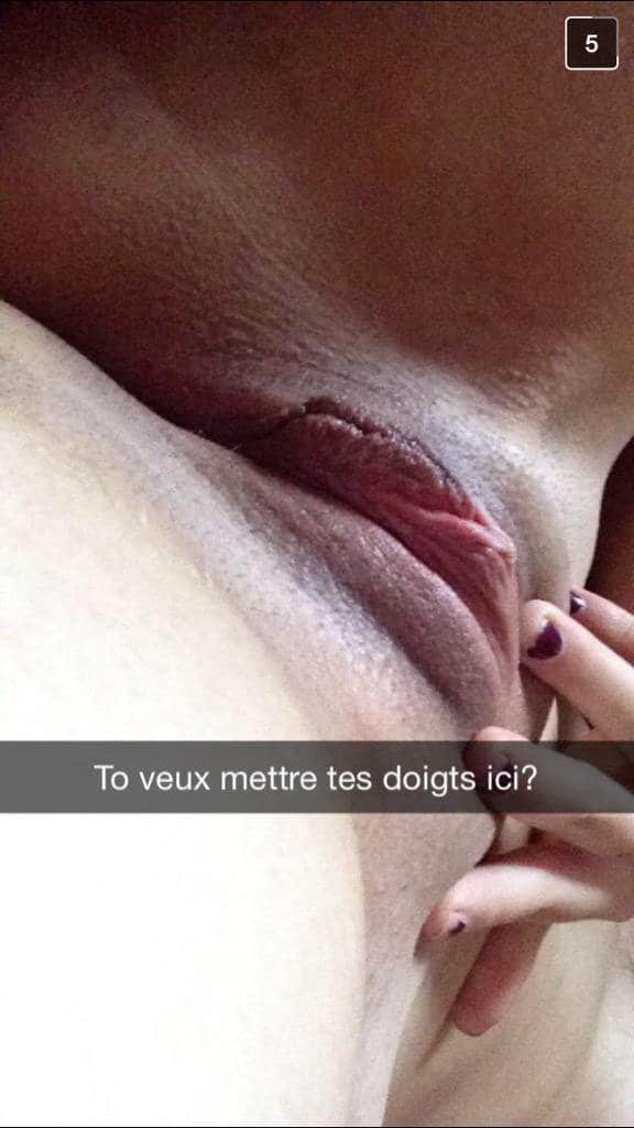 Goûter une chatte qui mouille Goûter une chatte qui mouille