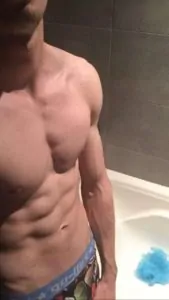 homme musclé sur snap