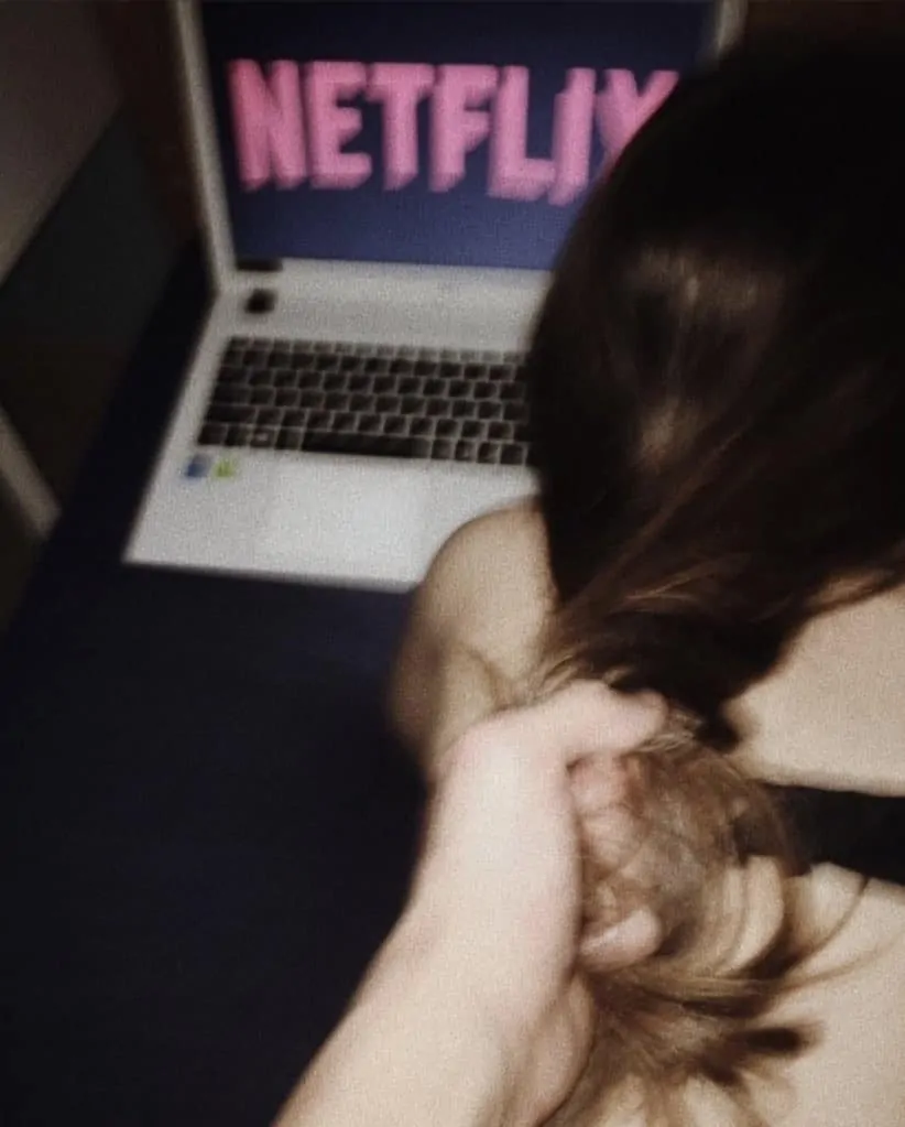 sexe devant netflix