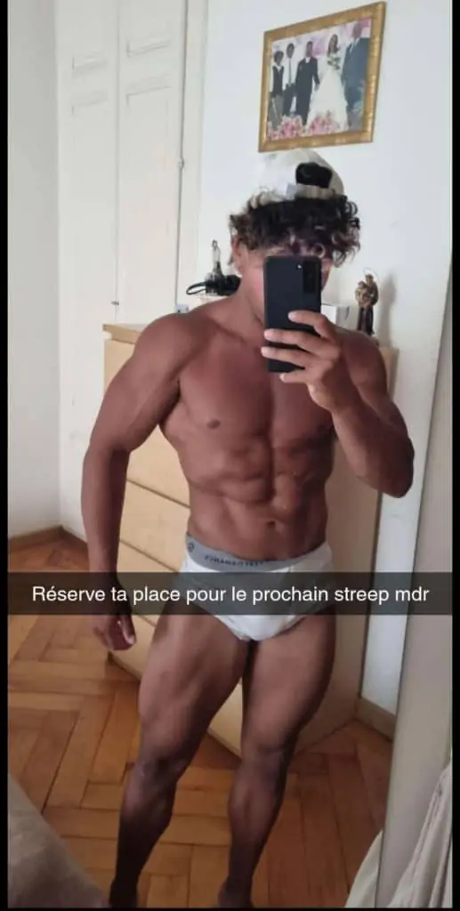 homme super musclé nude