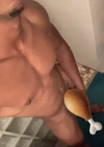 homme musclé nude de façon sexy
