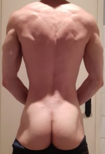 jeune homme cul musclé nude