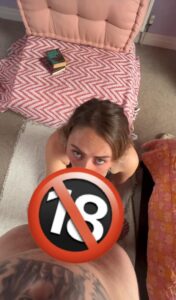 jeune francaise de telegram suce une bite